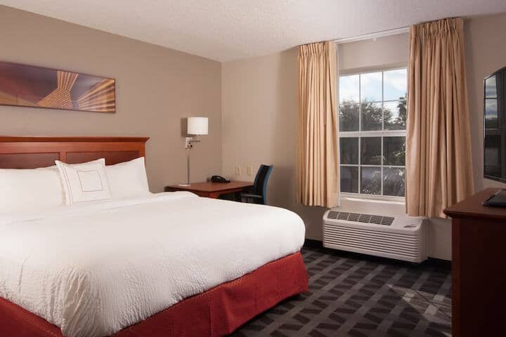 Room 4 of 29